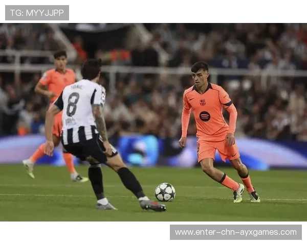 巴萨佩德里边路传中后点头球命中诺坎普震动 巴萨佩德里边路传中后点头球命中诺坎普震动