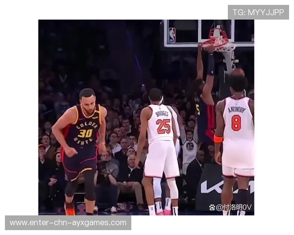 NBA尼克斯抢下关键前场篮板,整场节奏彻底倒向纽约 NBA尼克斯抢下关键前场篮板,整场节奏彻底倒向纽约