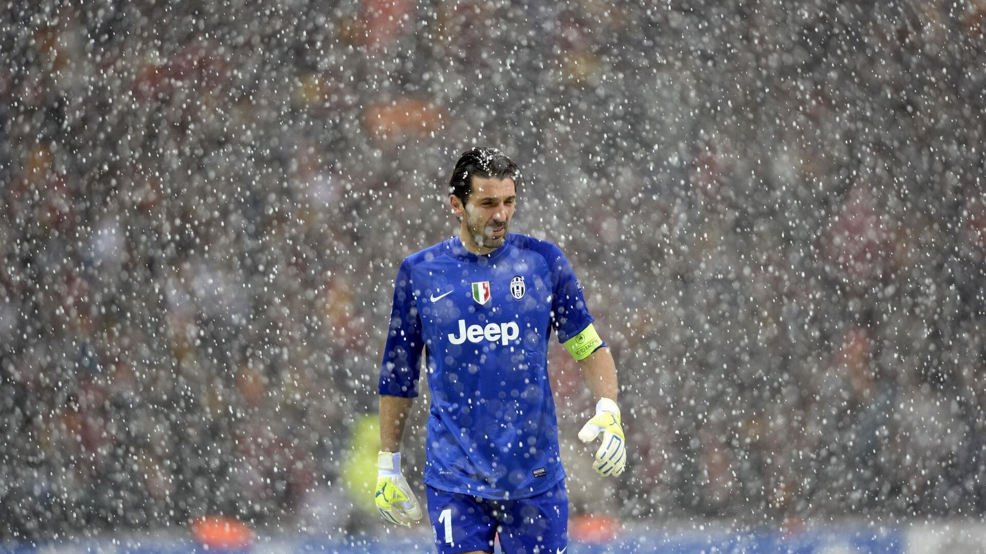 2021年季后赛:库里在连续三场火热表现中,单场投中10+三分,帮助勇士逆转强敌