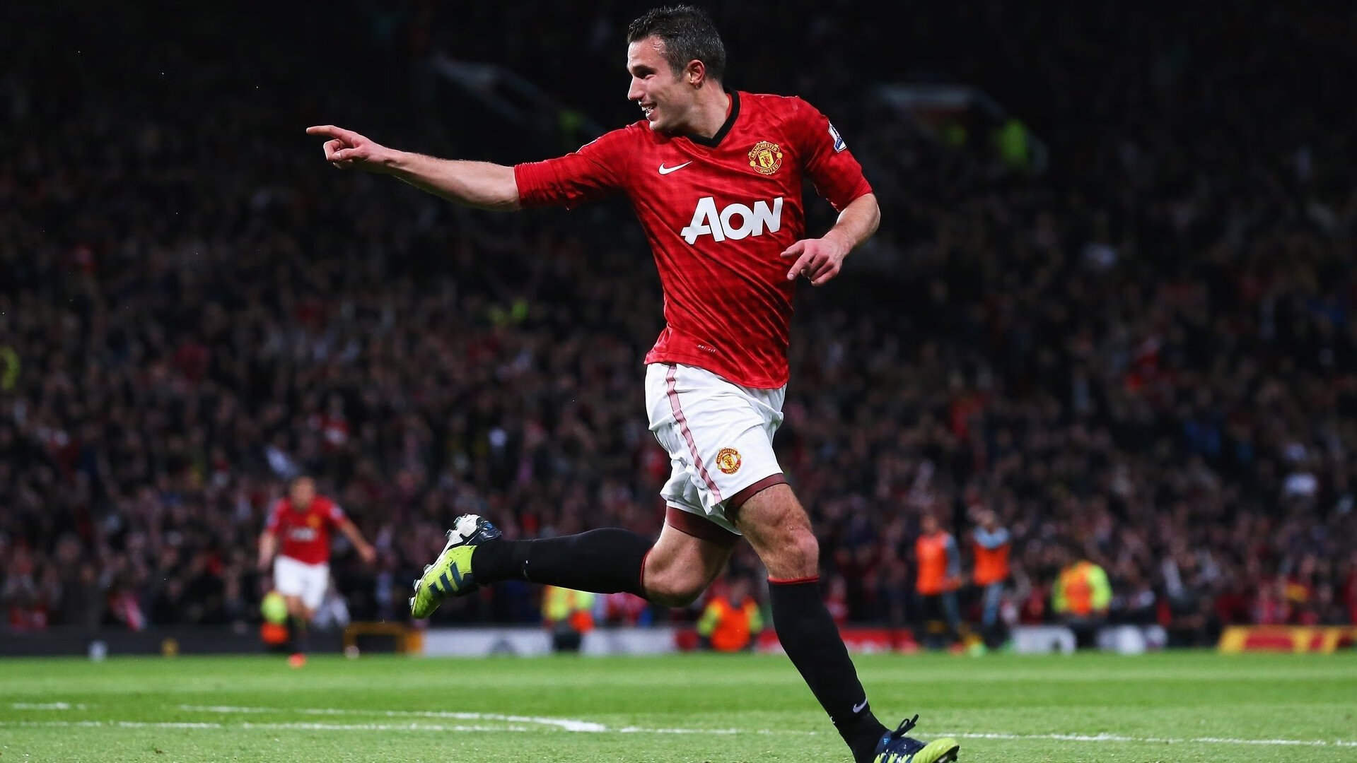 “足球+健康”理念在全国基层广泛传播，运动全民化深入人心，足球运动在全民健身中的意义